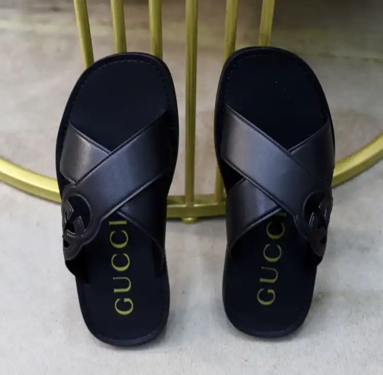 hype Gucci Slippers