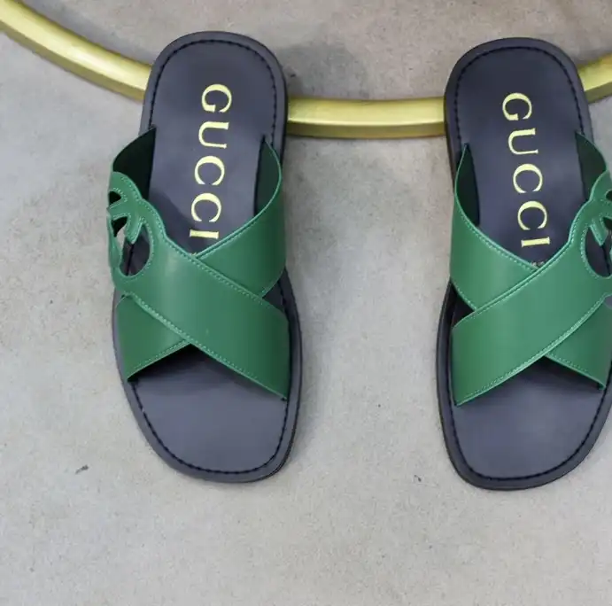 hype Gucci Slippers