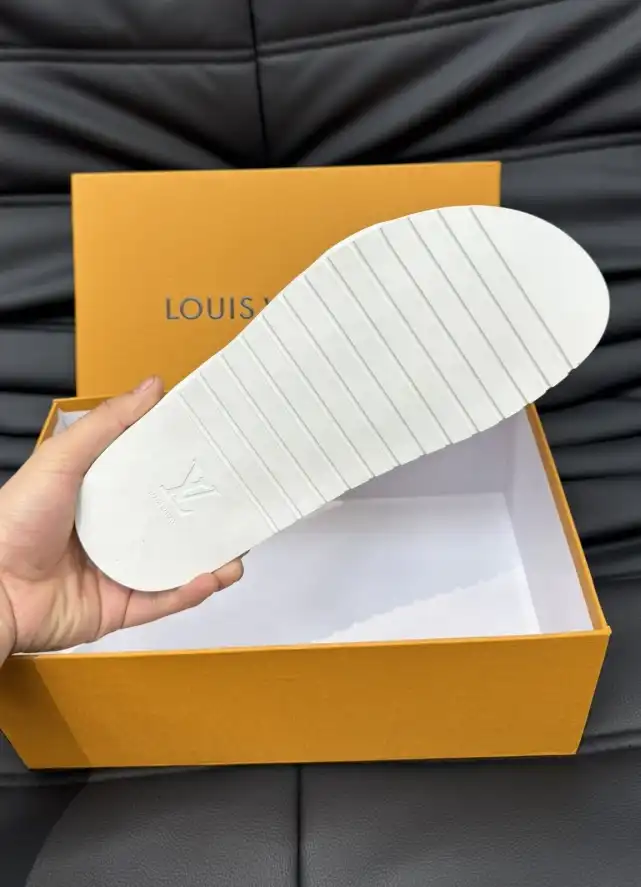 hype LV Slippers