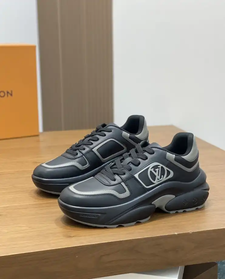 hype Louis Vuitton Sneakers