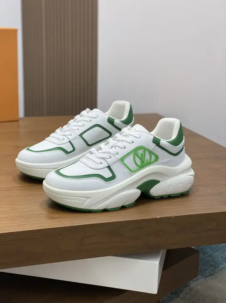 hype Louis Vuitton Sneakers