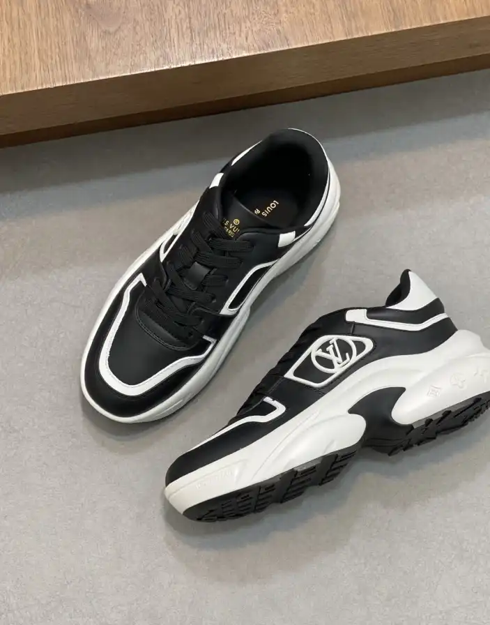 hype Louis Vuitton Sneakers