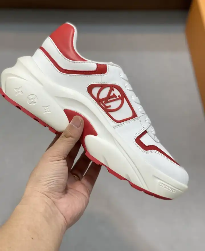 hype Louis Vuitton Sneakers