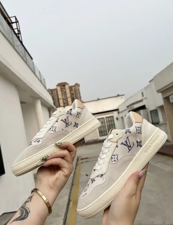 hype Louis Vuitton Sneakers