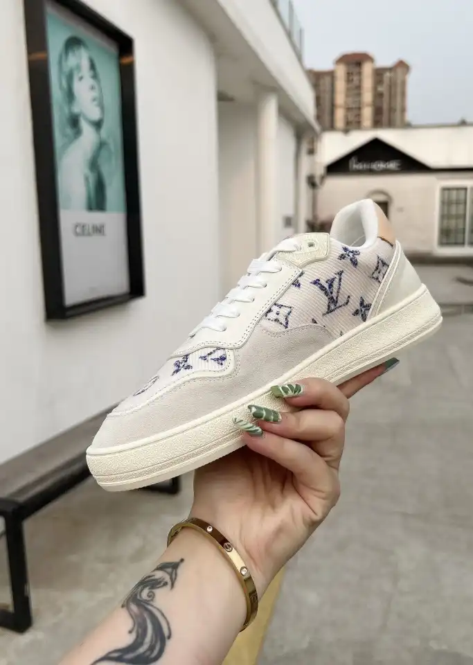 hype Louis Vuitton Sneakers