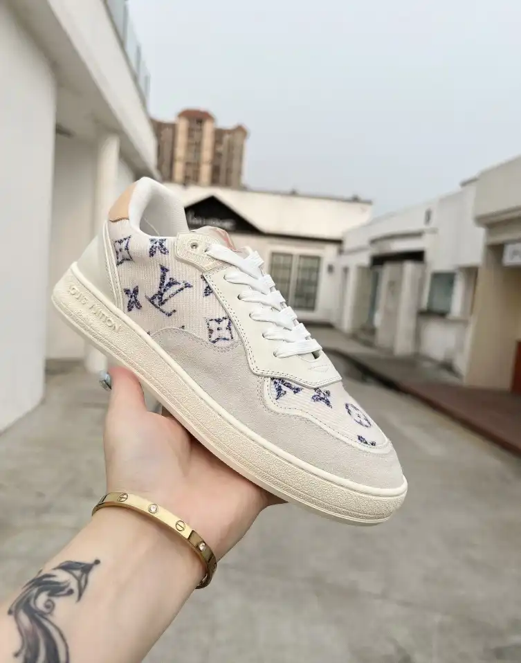 hype Louis Vuitton Sneakers