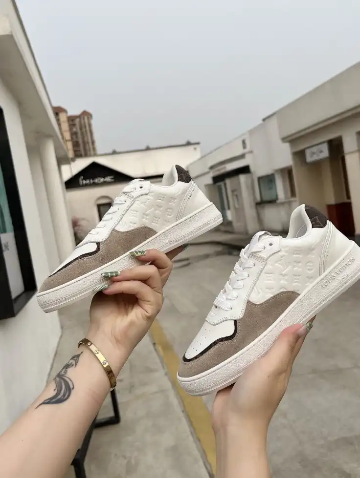 hype Louis Vuitton Sneakers