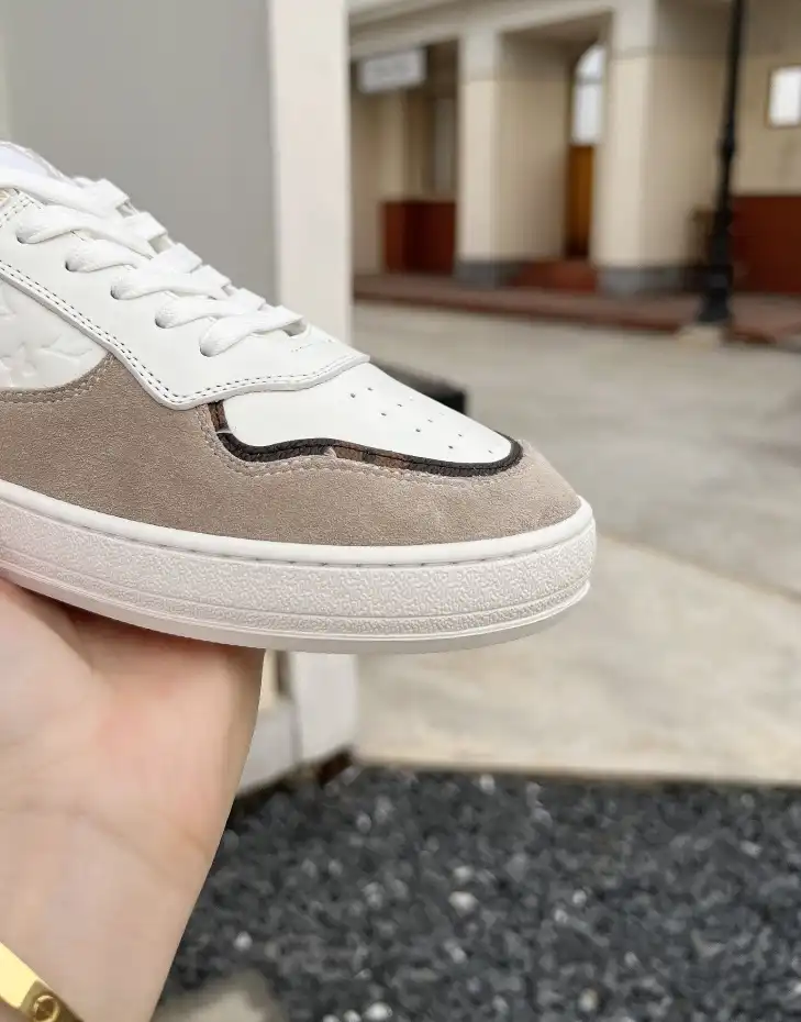 hype Louis Vuitton Sneakers