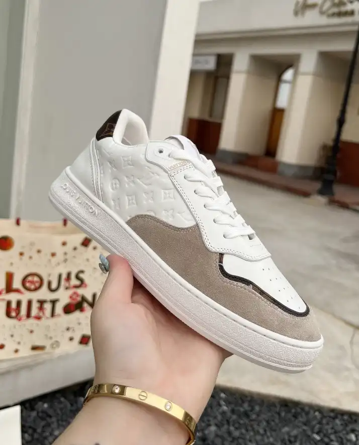 hype Louis Vuitton Sneakers