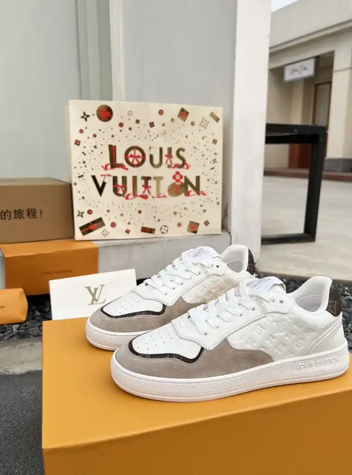 hype Louis Vuitton Sneakers