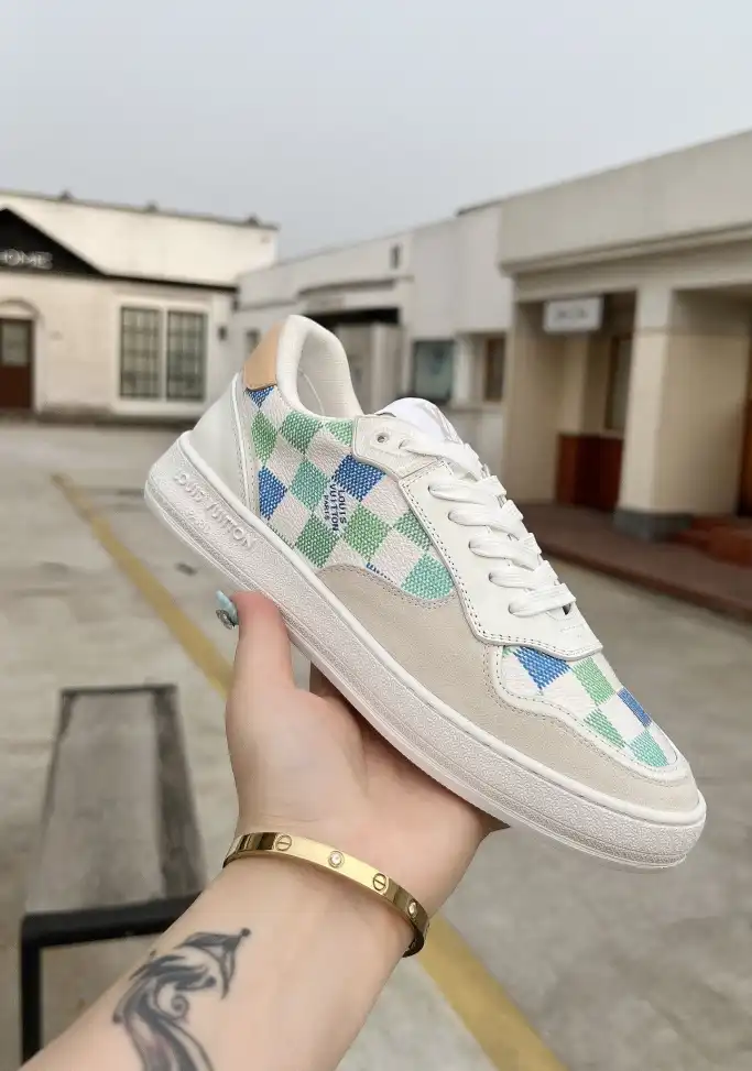 hype Louis Vuitton Sneakers