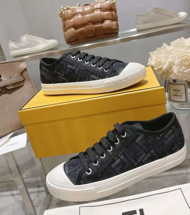 hype Christian Dior Sneakers