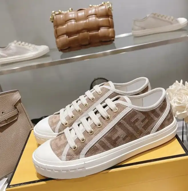 hype Christian Dior Sneakers