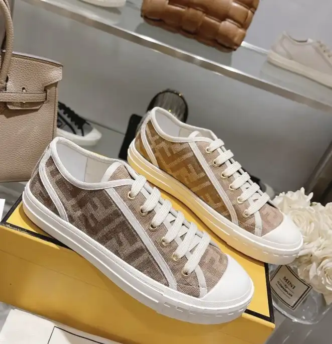 hype Christian Dior Sneakers