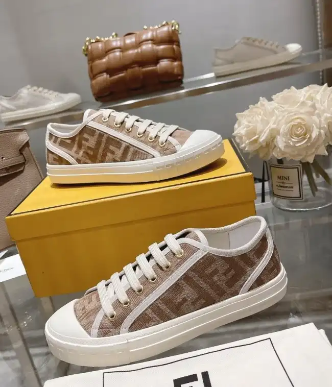 hype Christian Dior Sneakers