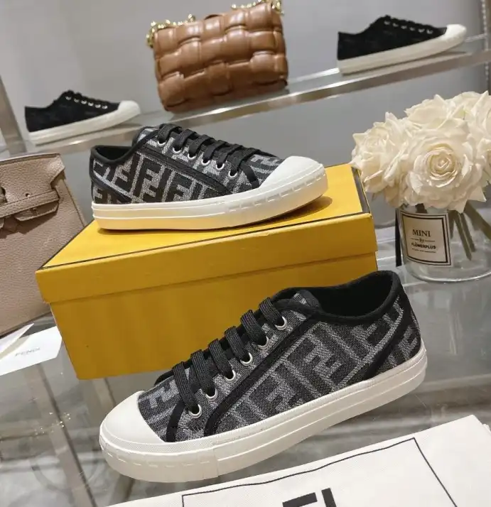 hype Christian Dior Sneakers