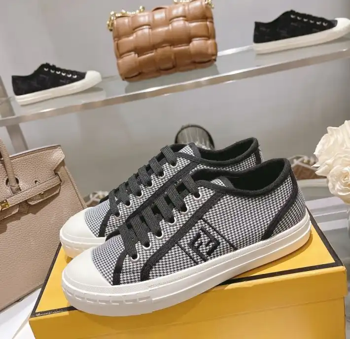 hype Christian Dior Sneakers