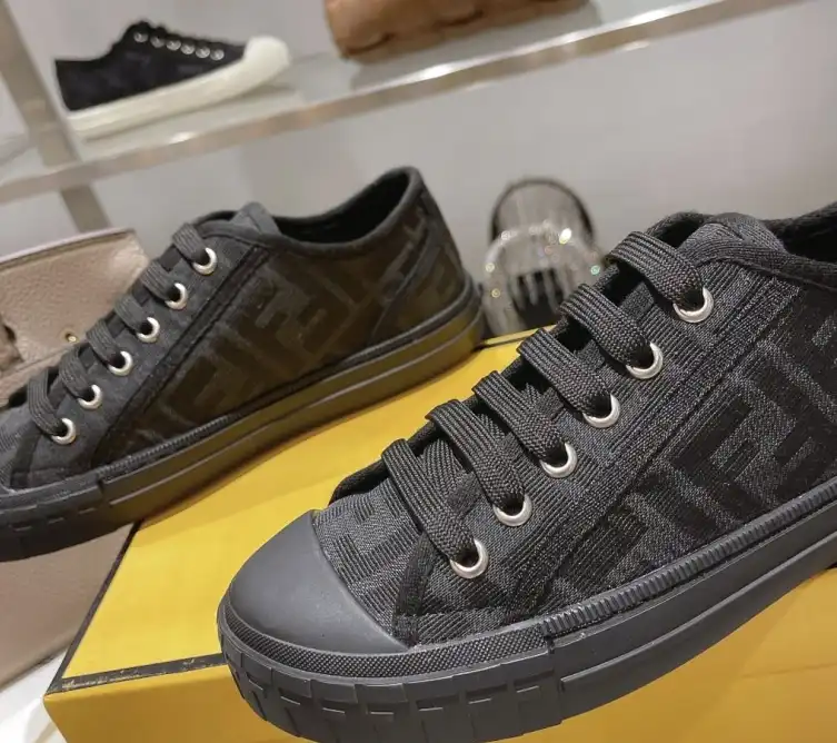 hype Christian Dior Sneakers