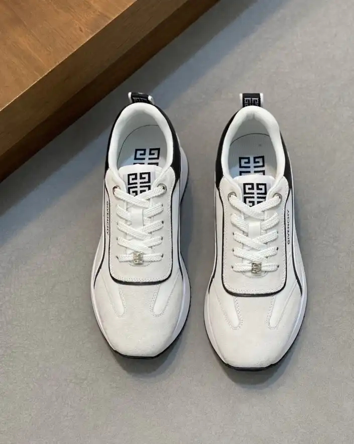 hype Givenchy Sneakers