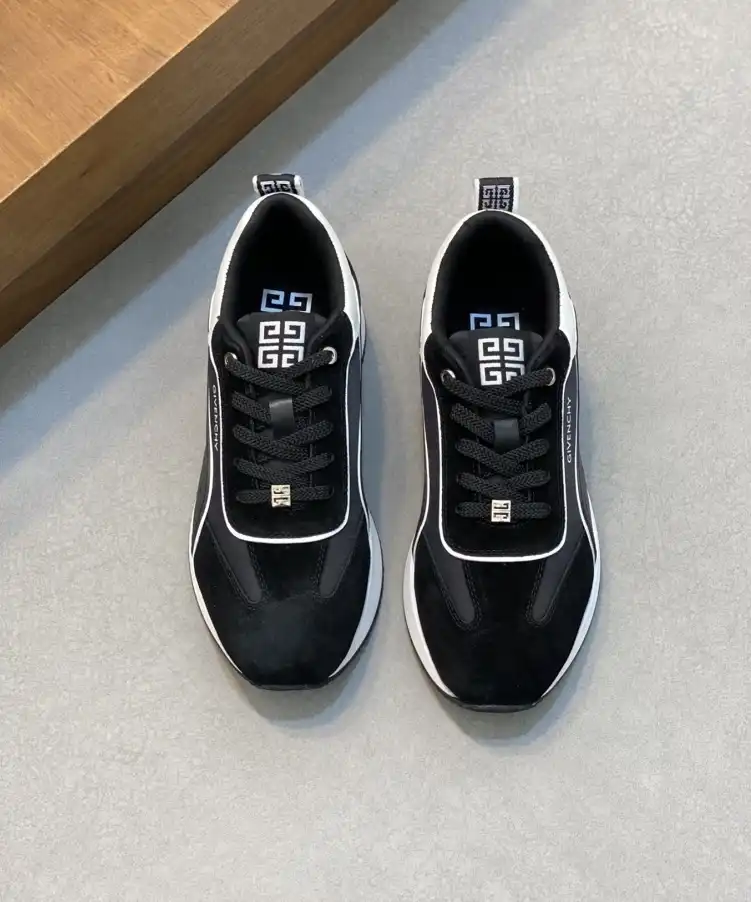 hype Givenchy Sneakers