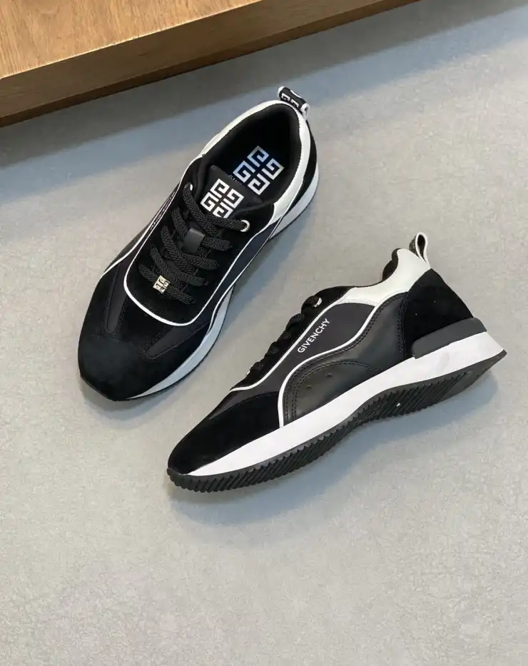 hype Givenchy Sneakers