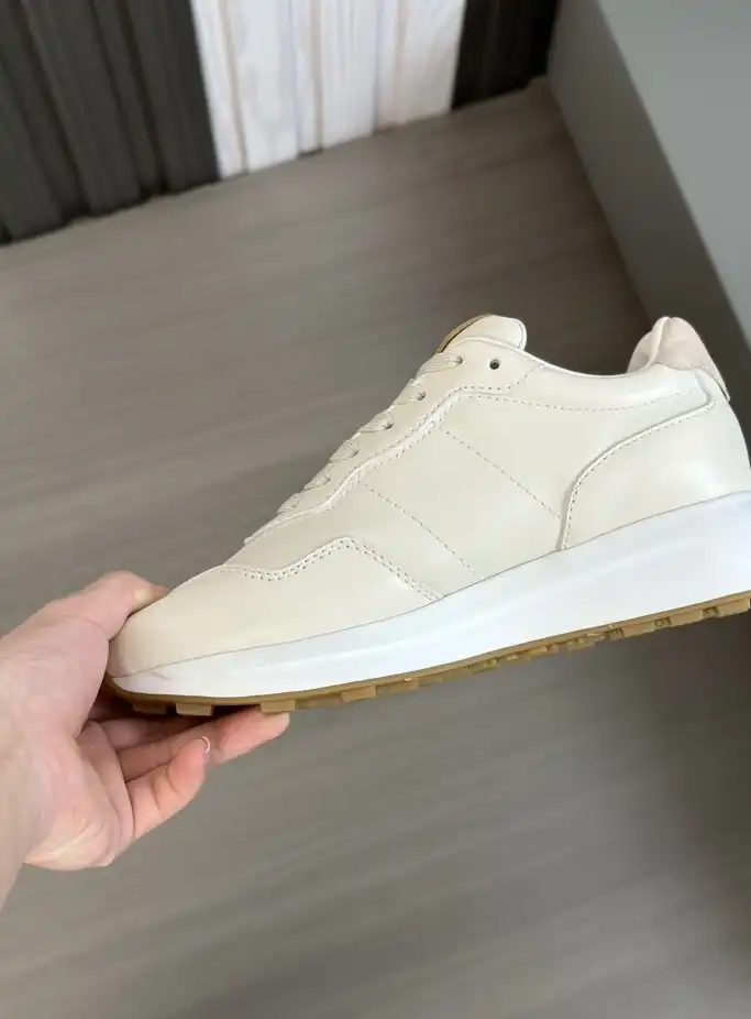 hype Hermes Sneakers