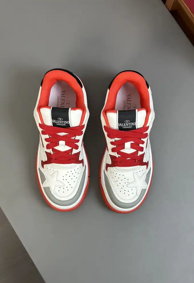 hype Valentino Sneakers