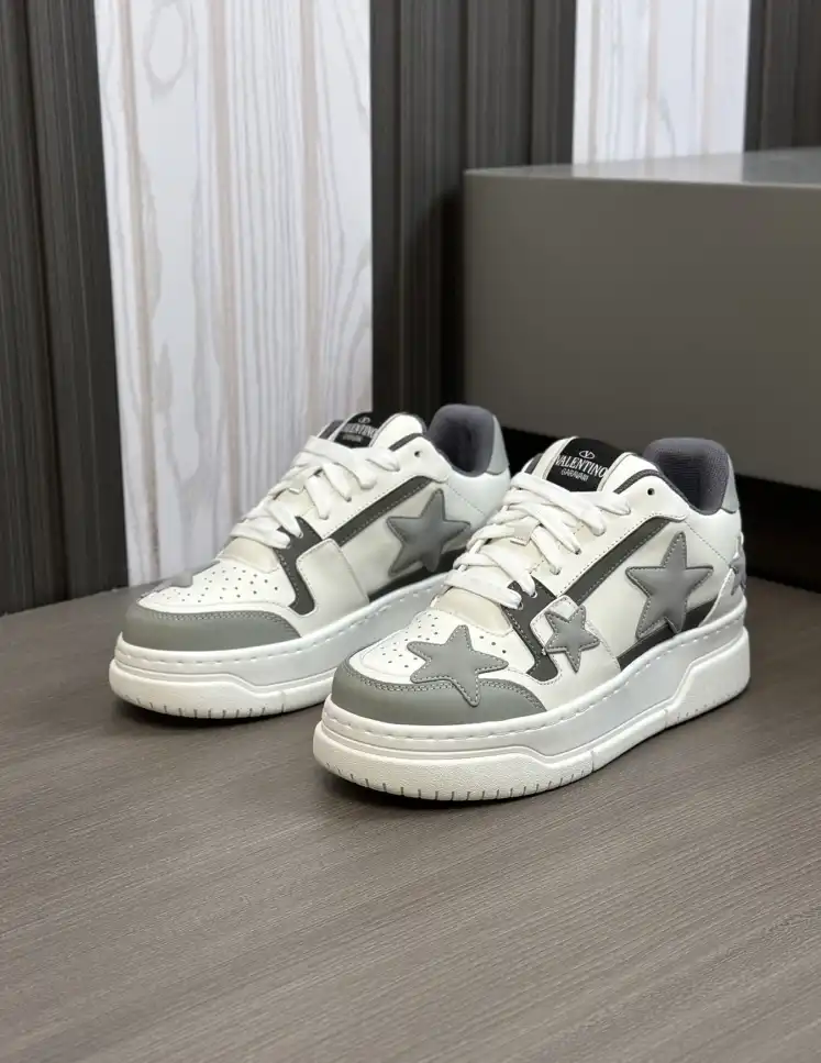 hype Valentino Sneakers