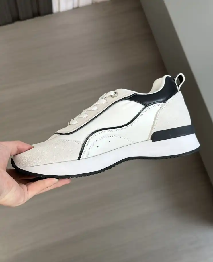 hype Givenchy Sneakers