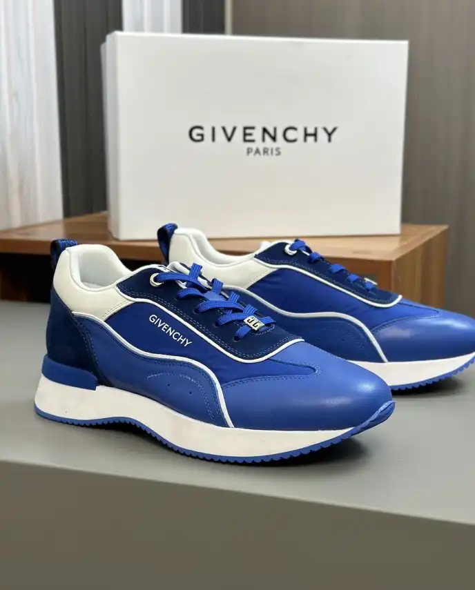 hype Givenchy Sneakers