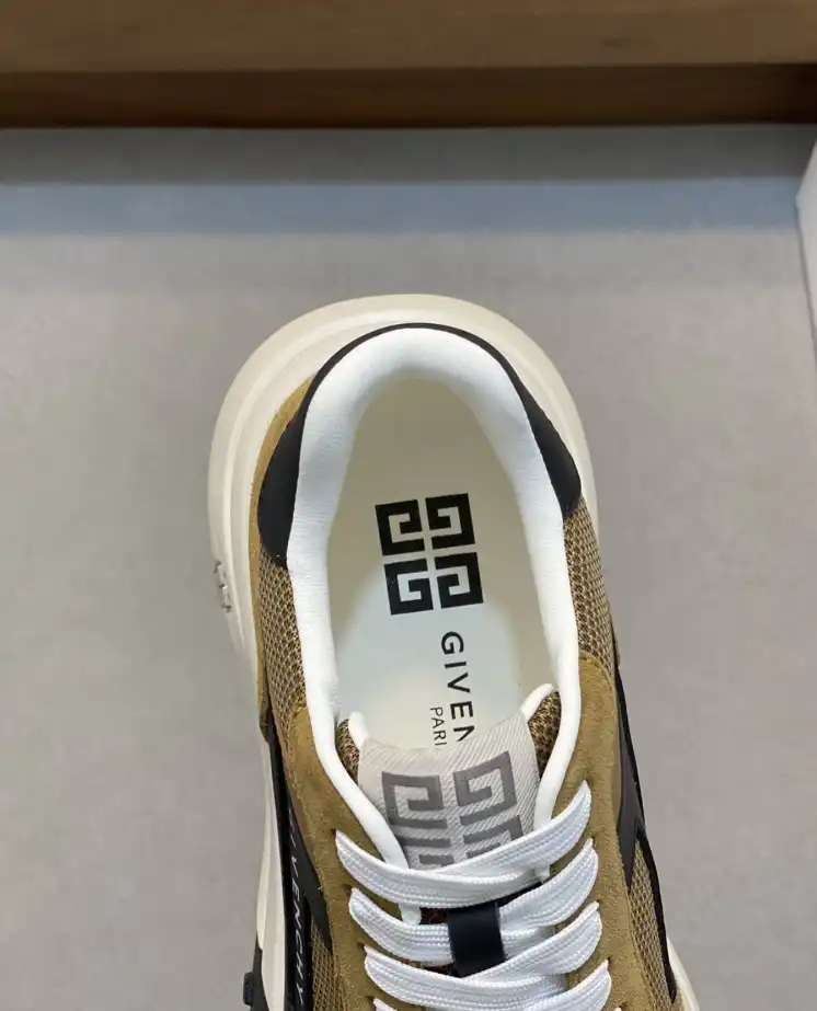 hype Givenchy Sneakers