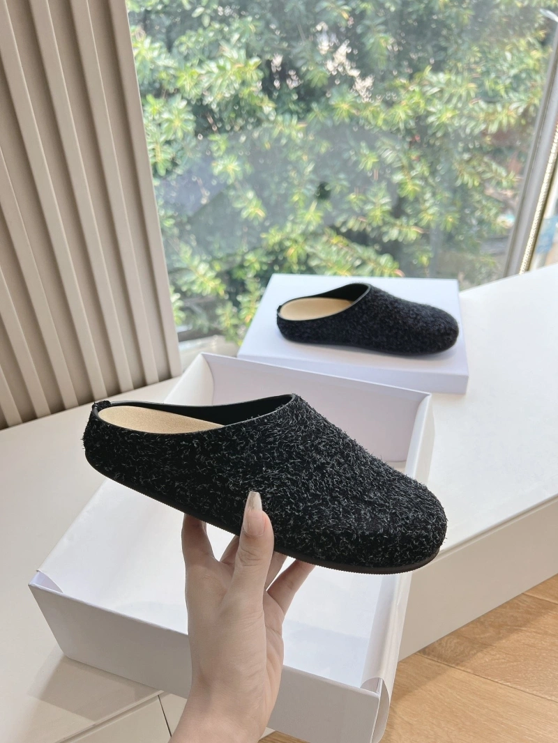 Other Slippers
