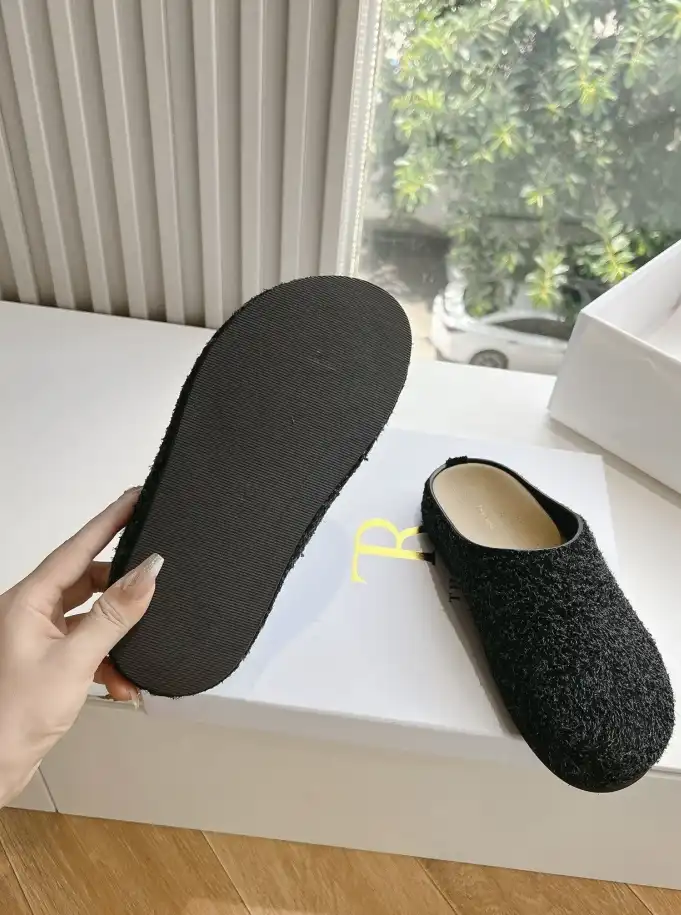 Other Slippers