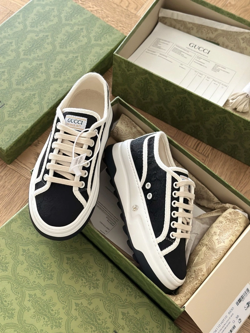 Gucci Sneakers