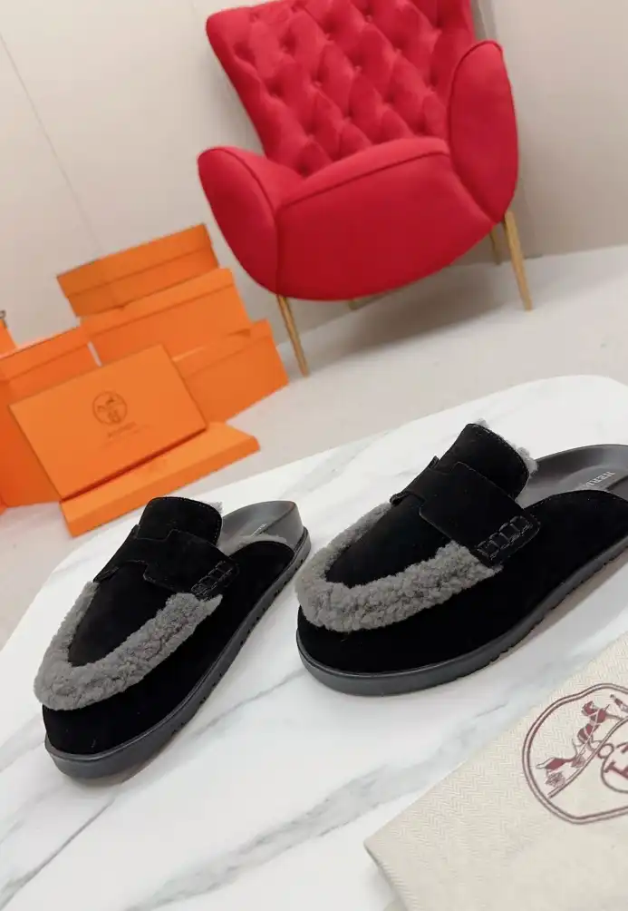 Hermes Slippers