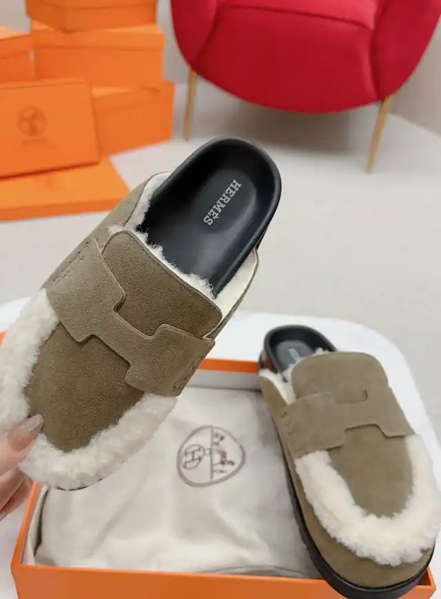 Hermes Slippers