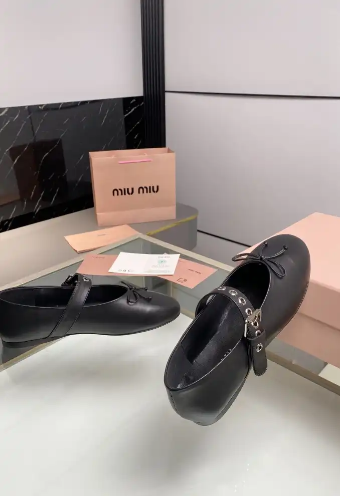 hype Miu Miu flat shoes