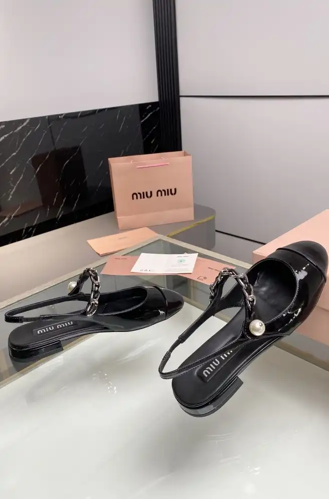 hype Miu Miu Slippers