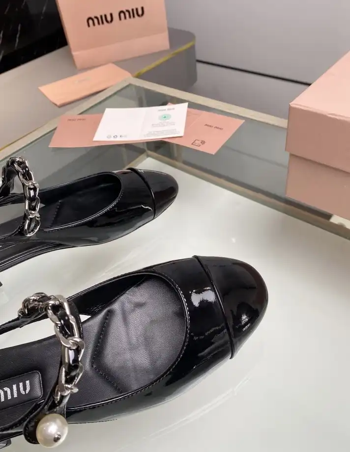 hype Miu Miu Slippers