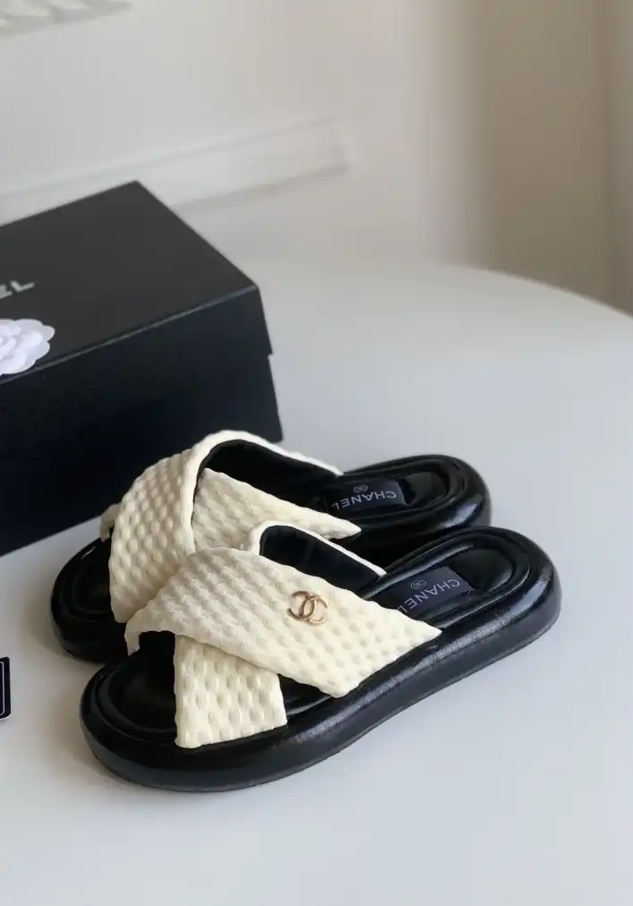 hype Chanel Slippers