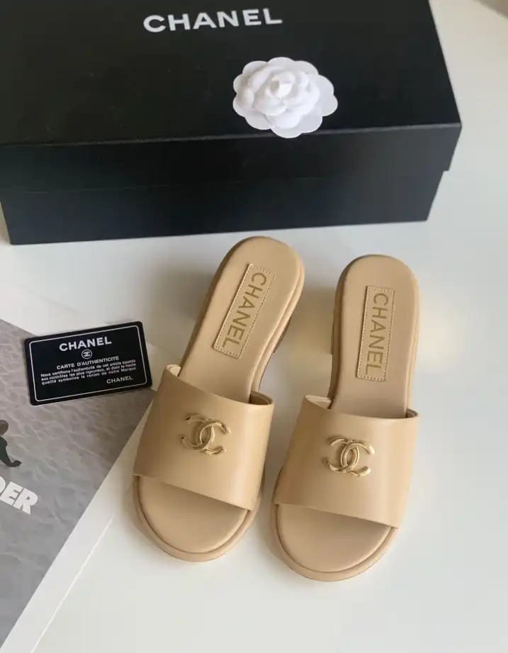 hype Chanel Slippers