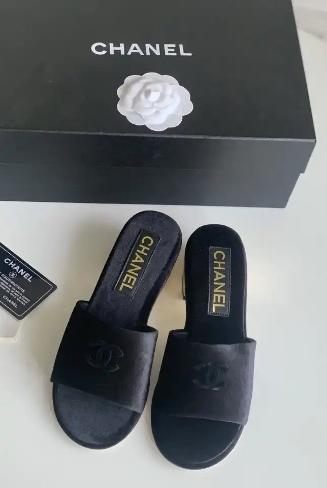 hype Chanel Slippers