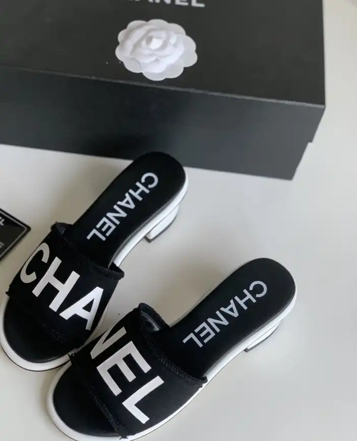 hype Chanel Slippers