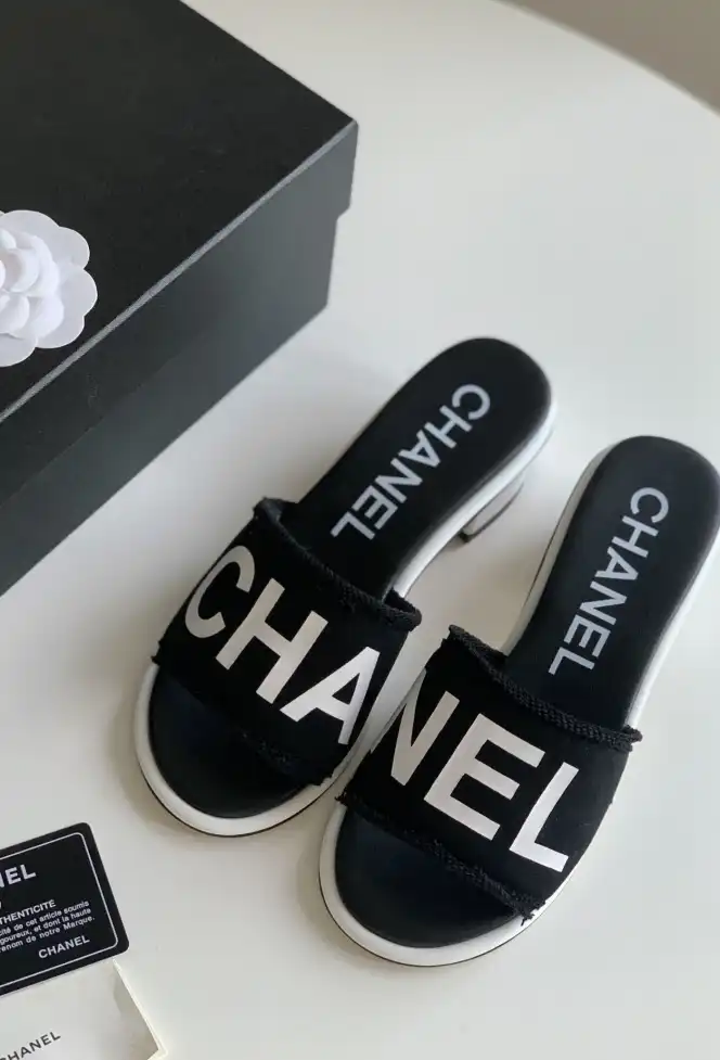 hype Chanel Slippers