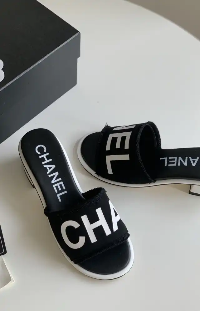 hype Chanel Slippers