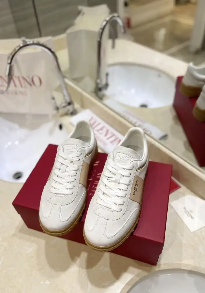 hype Valentino Casual Shoes