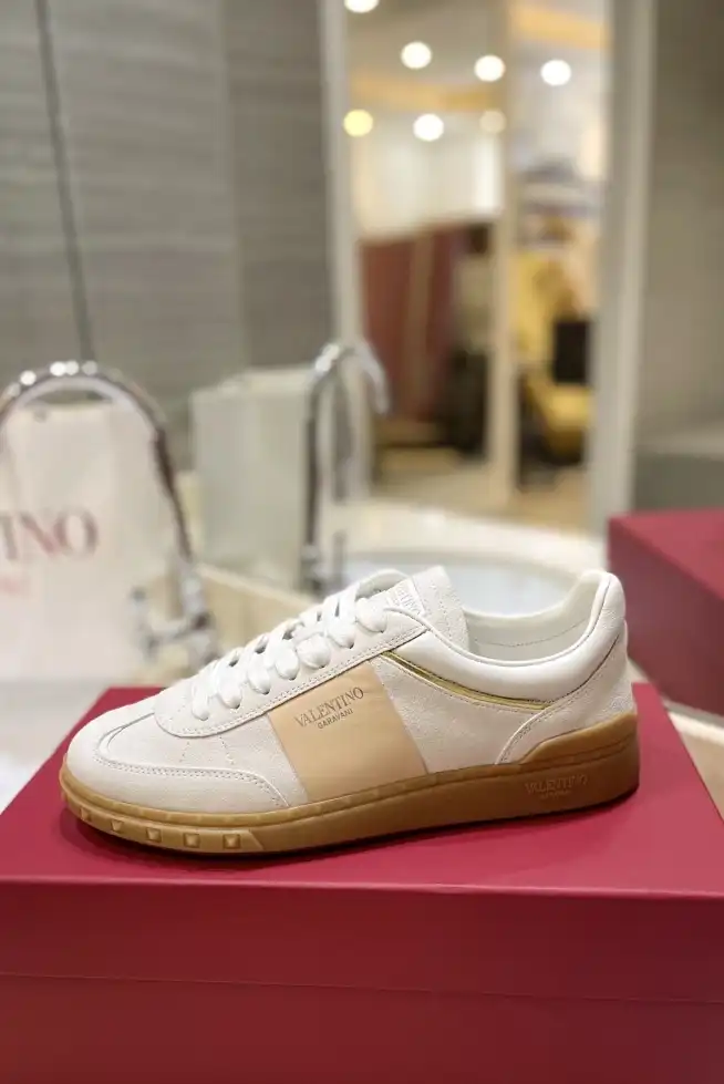 hype Valentino Casual Shoes