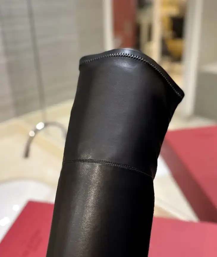 hype Valentino Boots