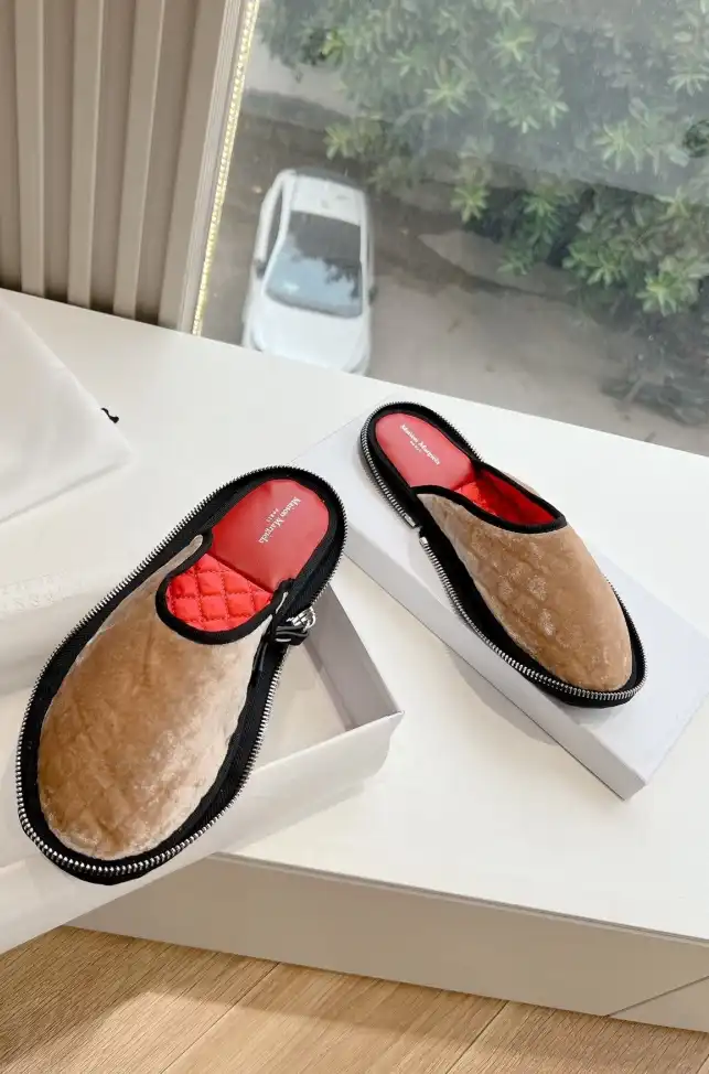 hype Other Slippers