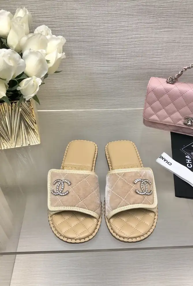 hype Chanel Slippers